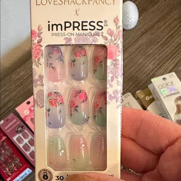 imPRESS Press-On Nails - Pink and Red Collection - Picture 6 of 14